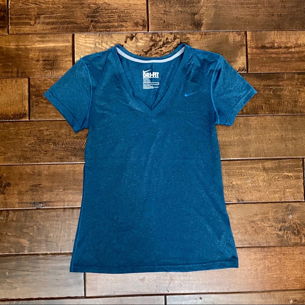 Nike Dri-FIT Tee, Women’s Small, Heathered Teal